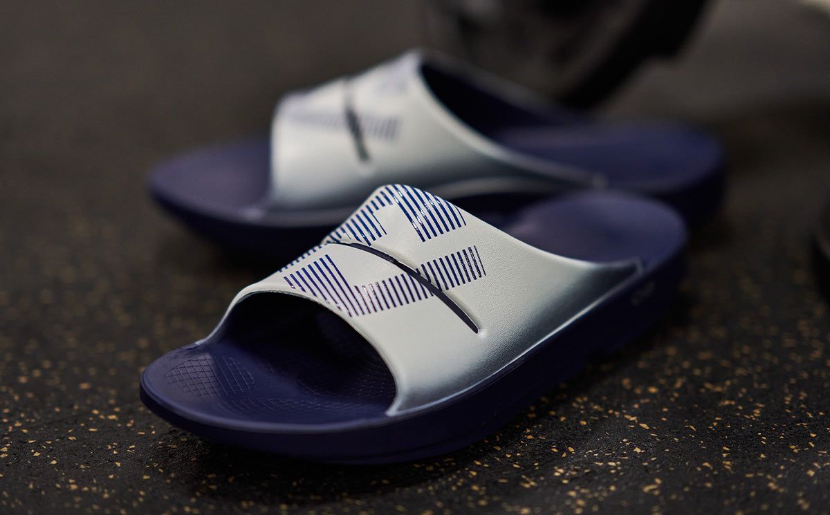 Oofos OOahh Sport Slide Sandal Sandalen Heren Wit Donkerblauw | KG1645038