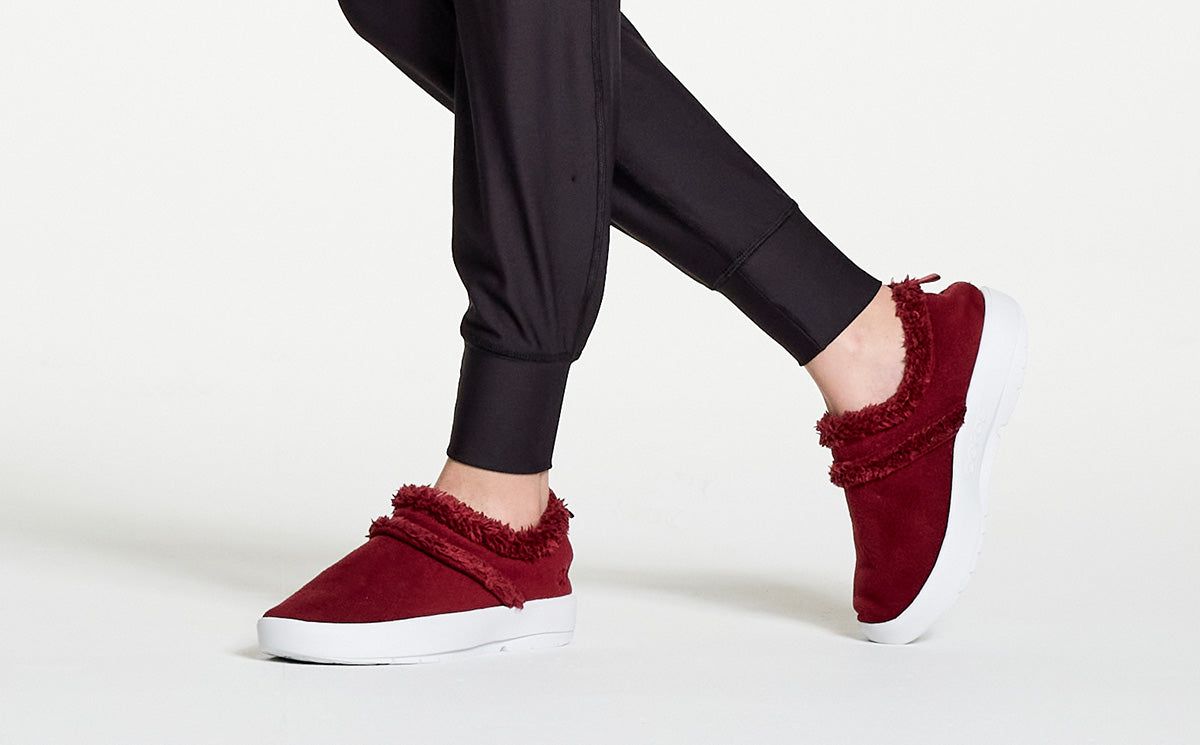 Oofos OOcoozie Low Shoe Pantoffels Dames Donkerrood | LW4863295