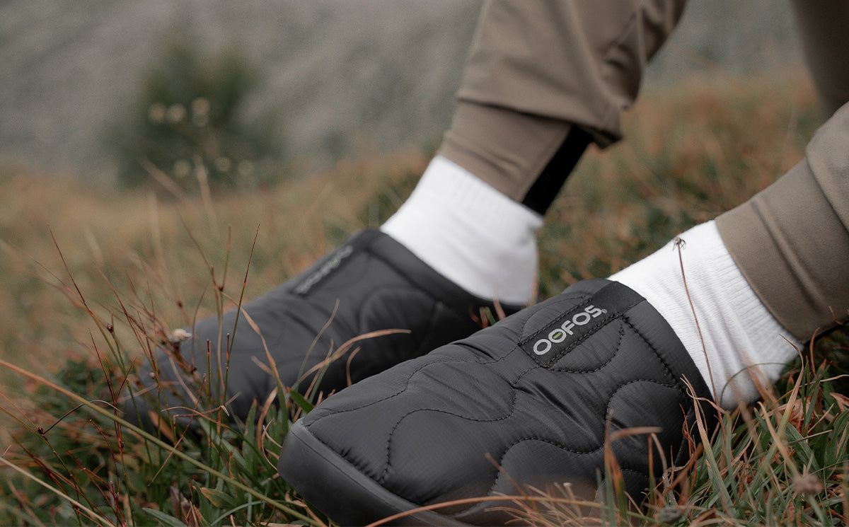 Oofos OOcoozie Thermo Mule Pantoffels Heren Zwart | XH2190437