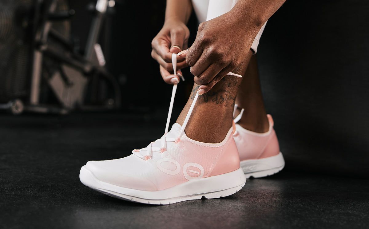 Oofos OOmg Sport LS Low Shoe Schoenen Dames Wit Roze | WI4562901