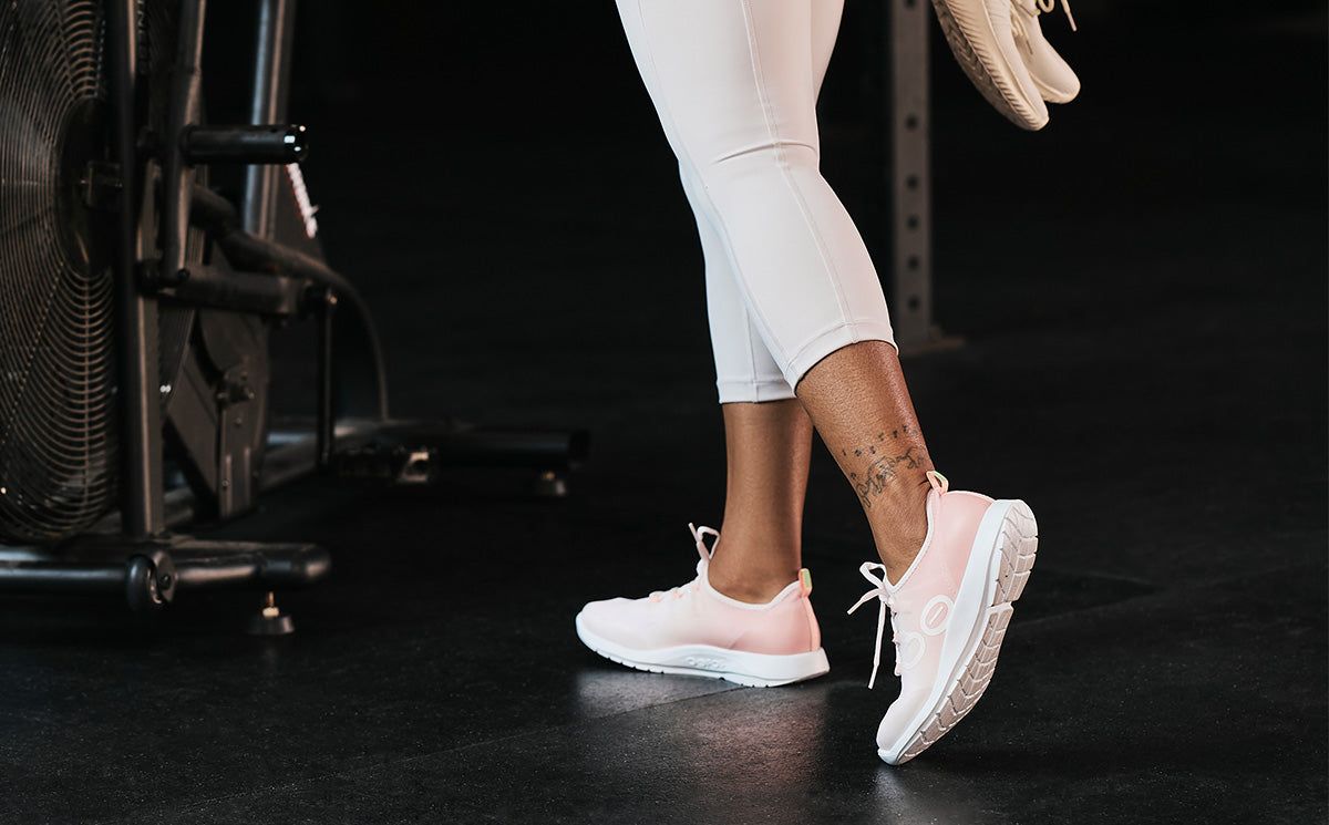 Oofos OOmg Sport LS Low Shoe Schoenen Dames Wit Roze | WI4562901