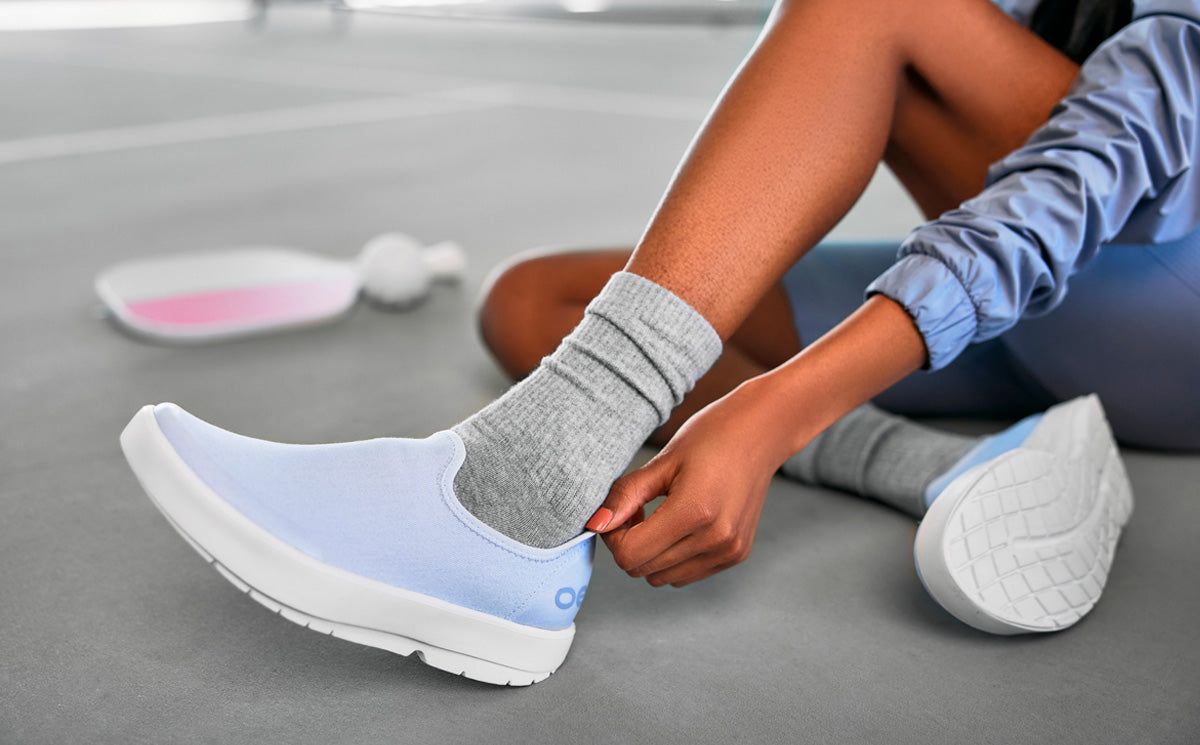 Oofos OOmg eeZee Low Shoe Schoenen Dames Wit Paars | BW9463701