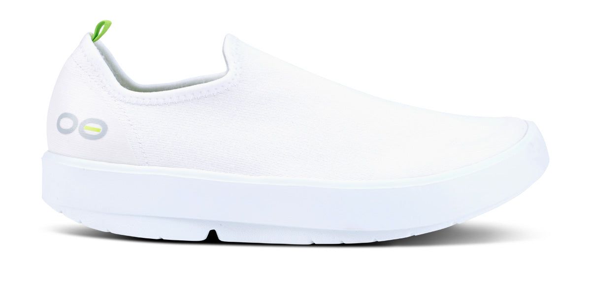 Oofos OOmg eeZee Low Shoe Schoenen Dames Wit | PE9360218