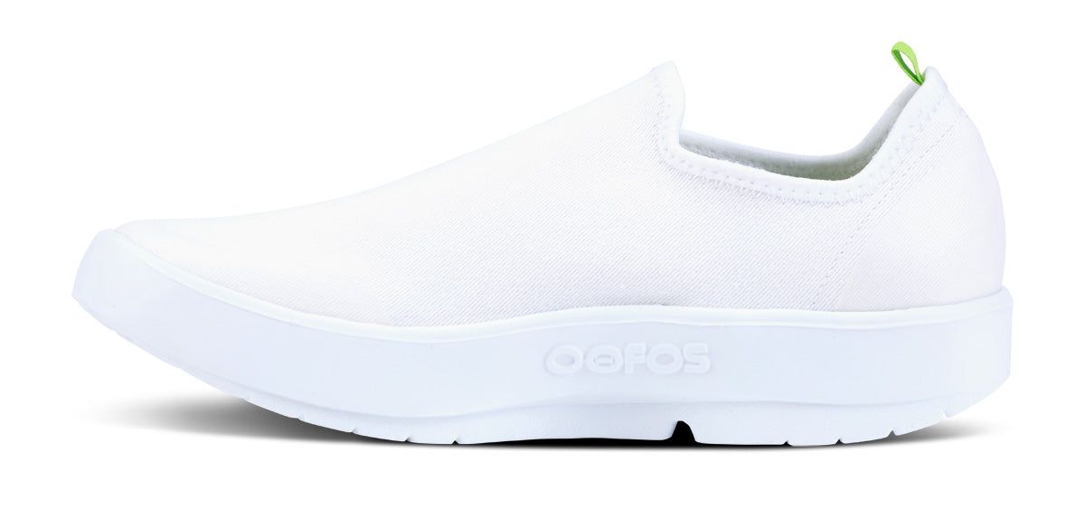 Oofos OOmg eeZee Low Shoe Schoenen Dames Wit | PE9360218